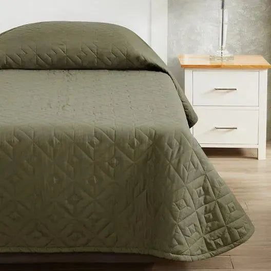 Quilted Healthcare Fitted Coverlets & Bedspreads-14