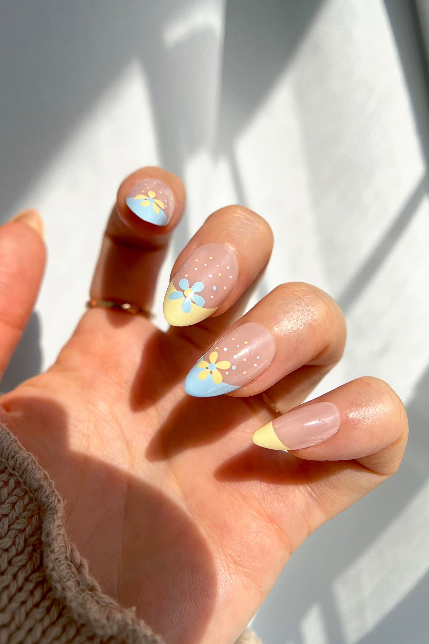 Sunny Halo | Soft & Durable Press-On Nails-2