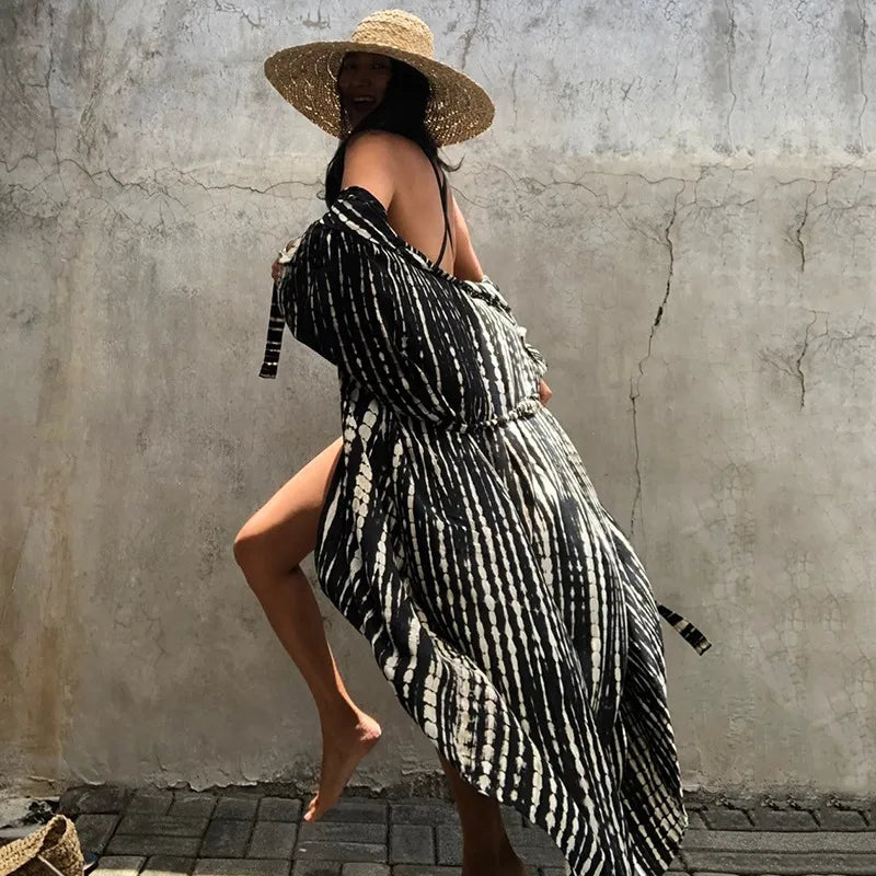Black_and_White_Monaco_Poolside_Kimono_Cover-Ups poolside throw cover up 