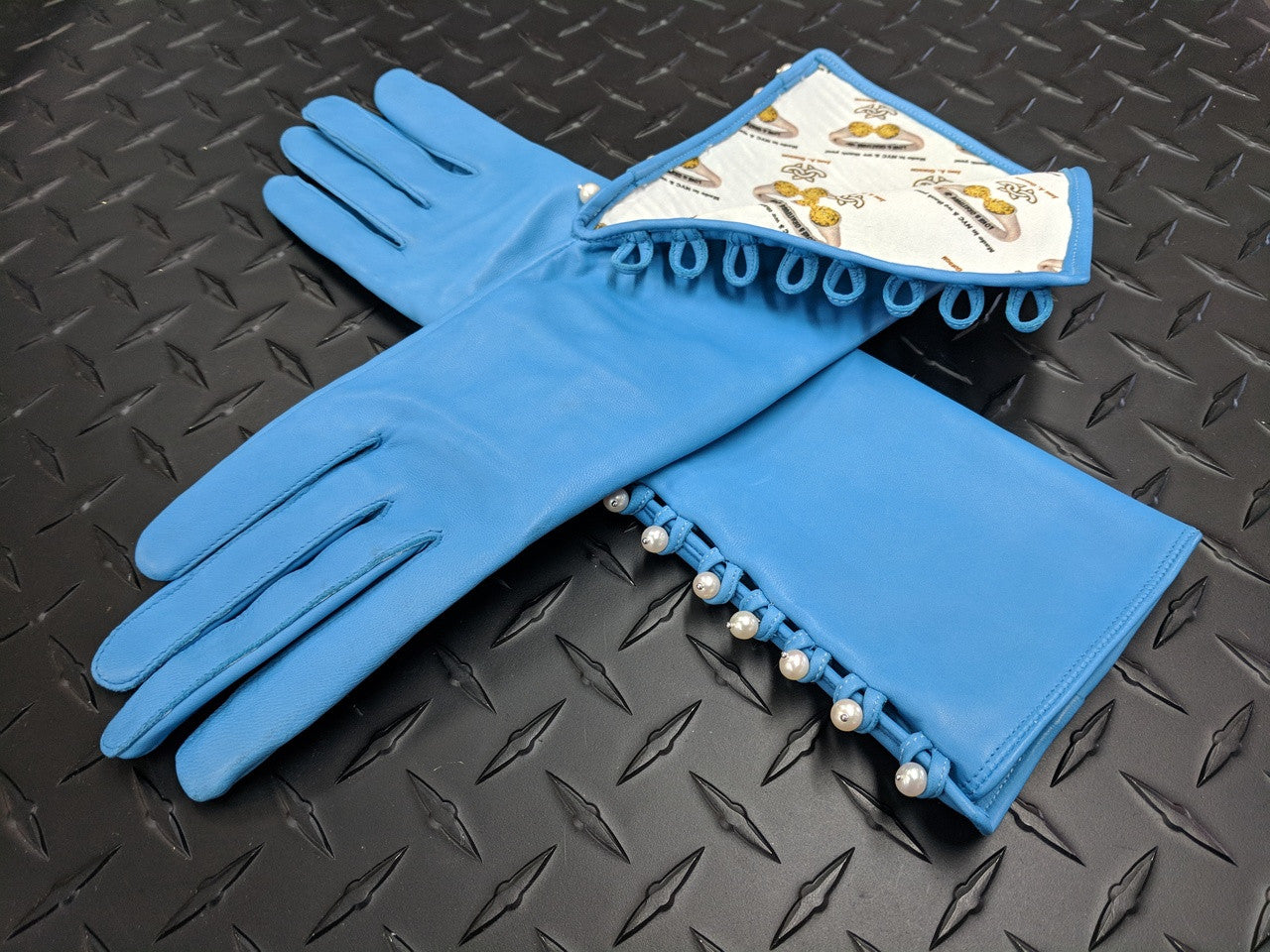 Handmade Button-up Leather Gloves with Genuine Pearl Adornment.-27