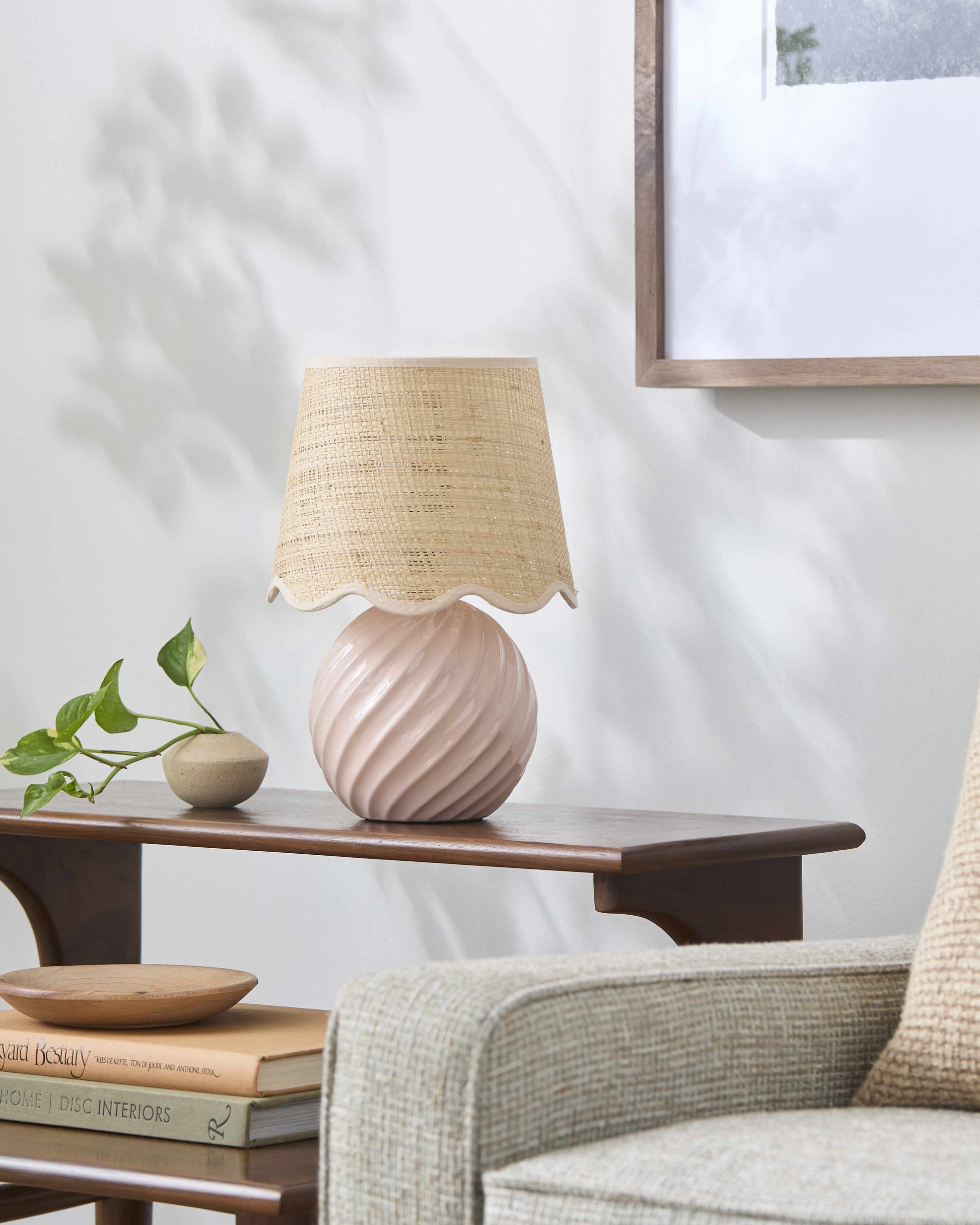 Coyahualco Pink Table Lamp-1