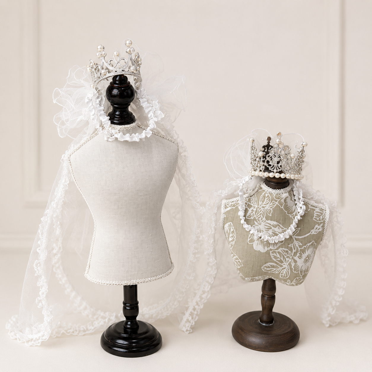 Royal Paws Tiara Veil Pet Royal Dog Accessories