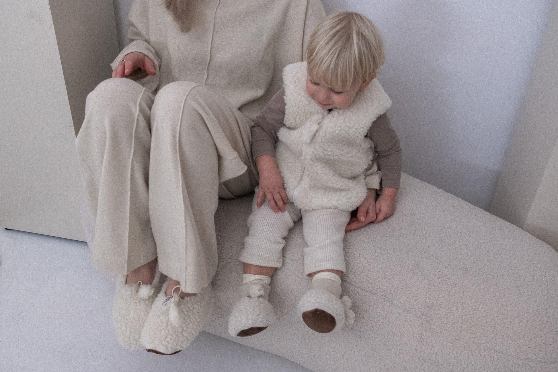 “Mama & Me” Woolen Teddy Slipper Gift Set-1