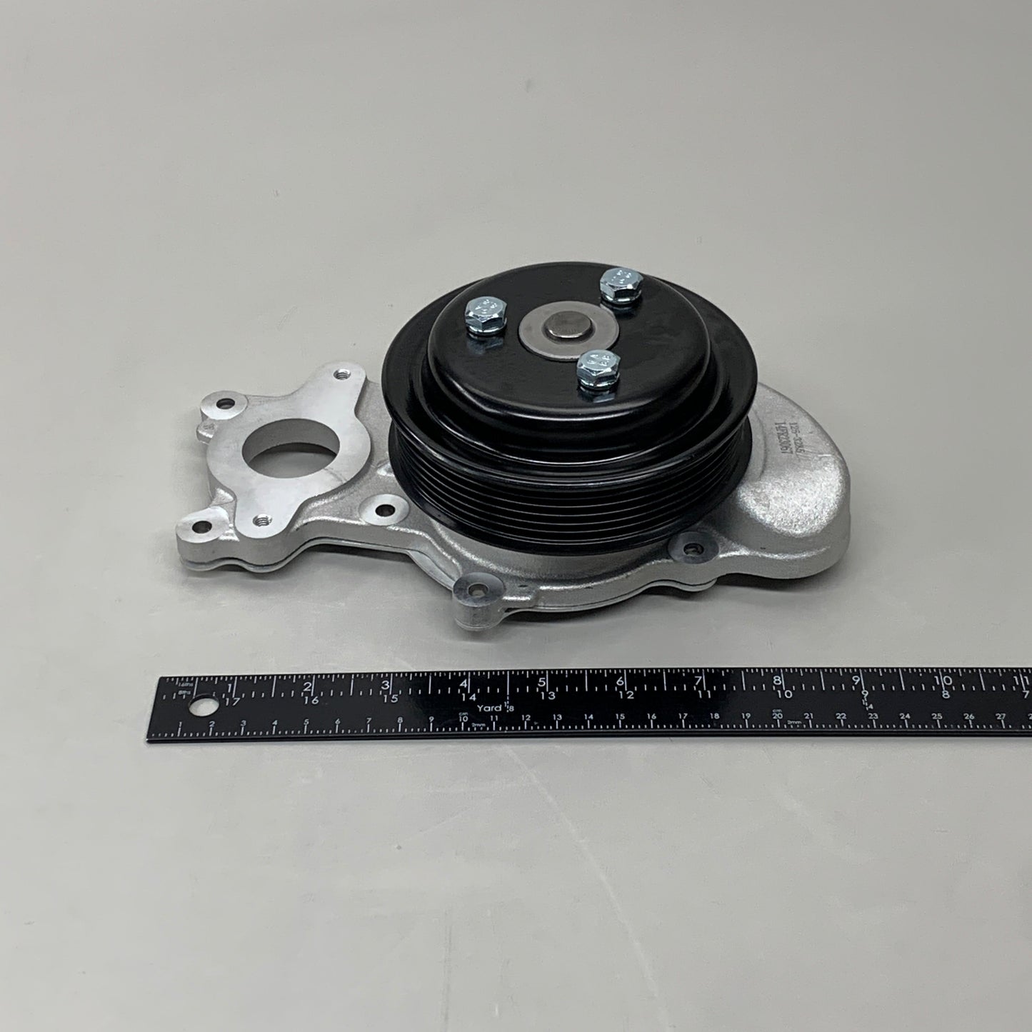 GMB Engine Water Pump for Mobility/Ford Vehicles 194197 125-3285