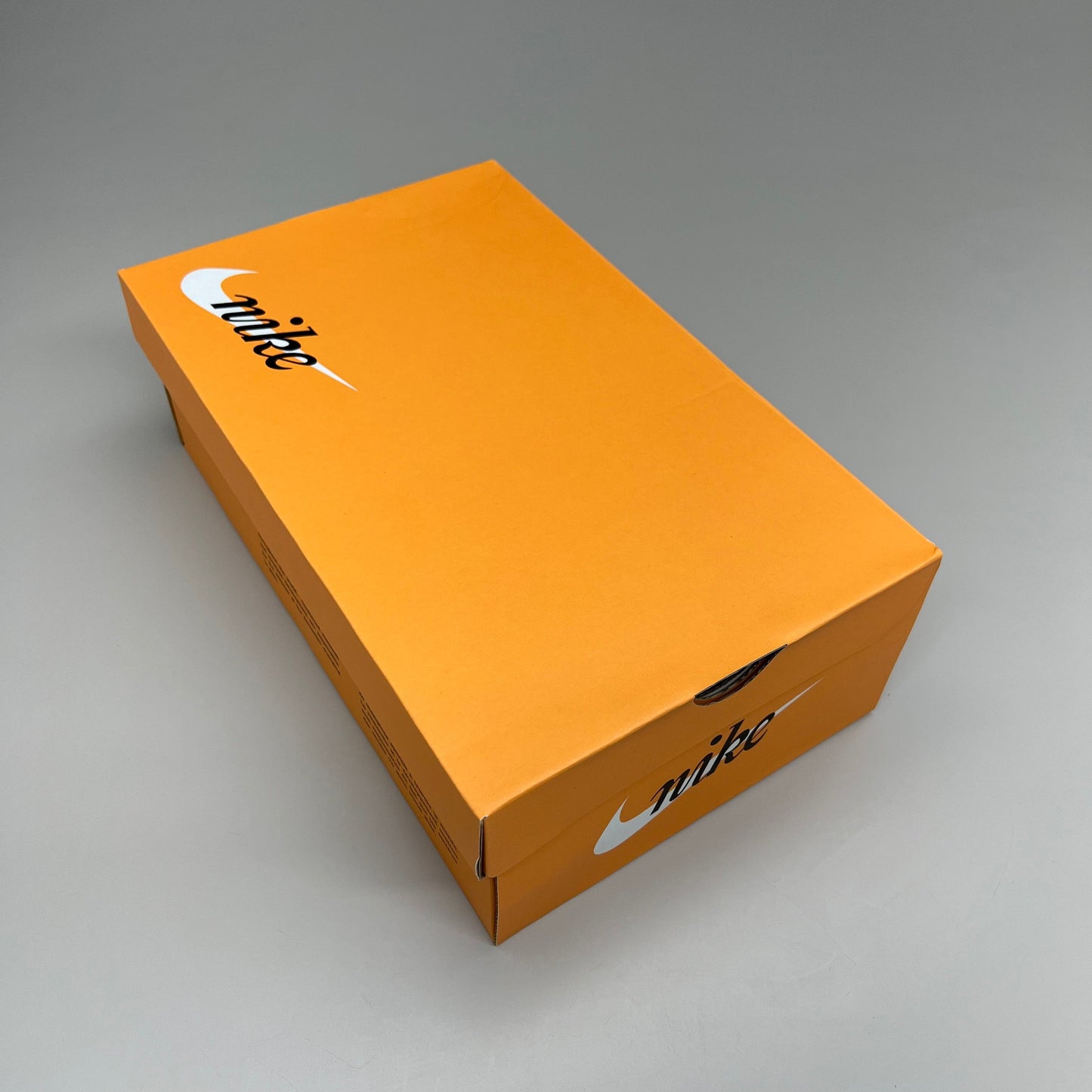 NIKE Blazer Mid 77' High-top Shoes SZ Womens 9 Mens 7.5 White & Peach CZ1055-117