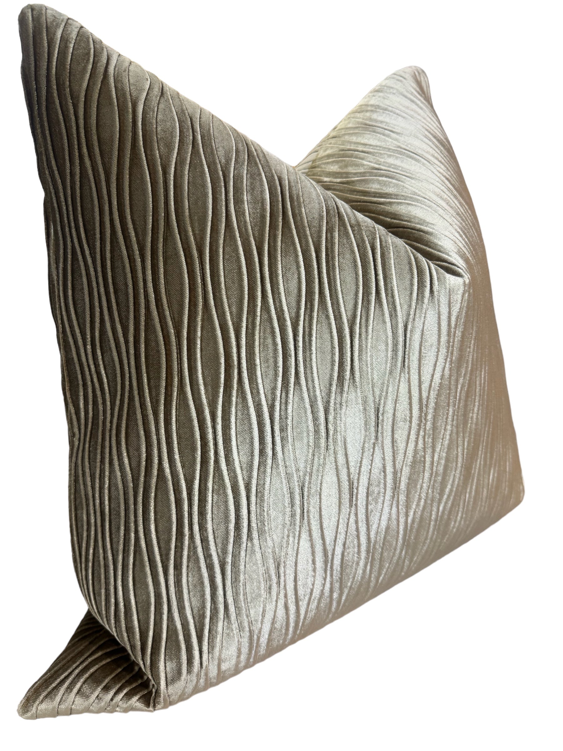 Versa-Plush-1