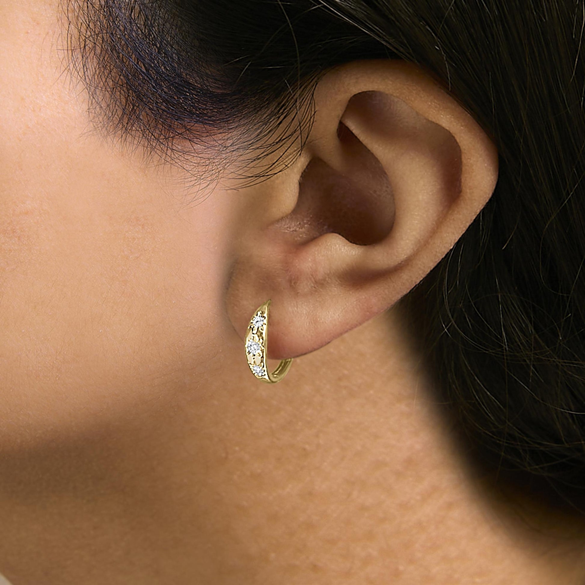 10K Gold 1/5 Cttw Lab Grown Diamond Three Stone Huggie Hoop Earrings-4