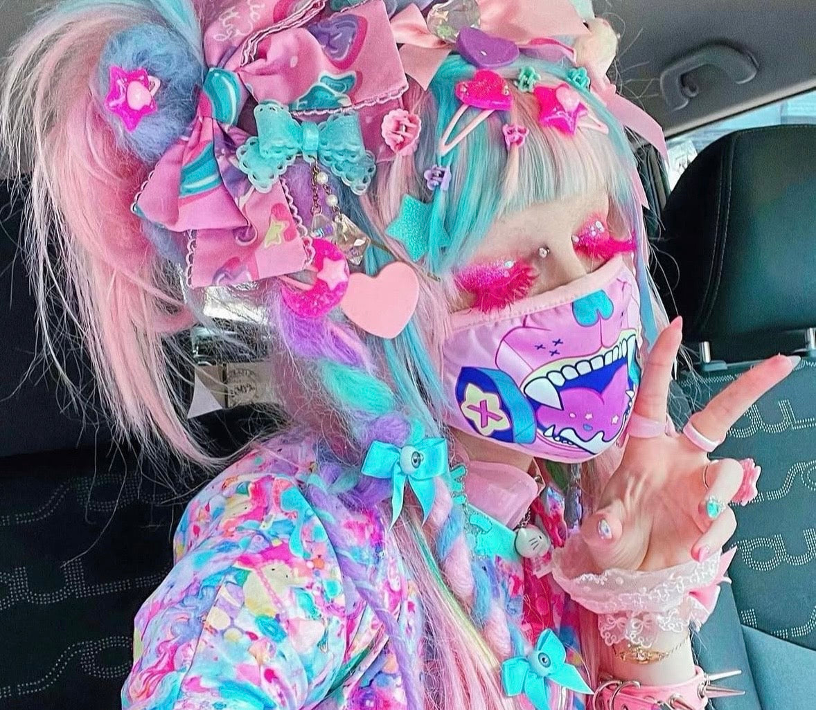 *BARBIE-LICIOUS* (Pink) DOLLicious COLORBLAST Lashes !