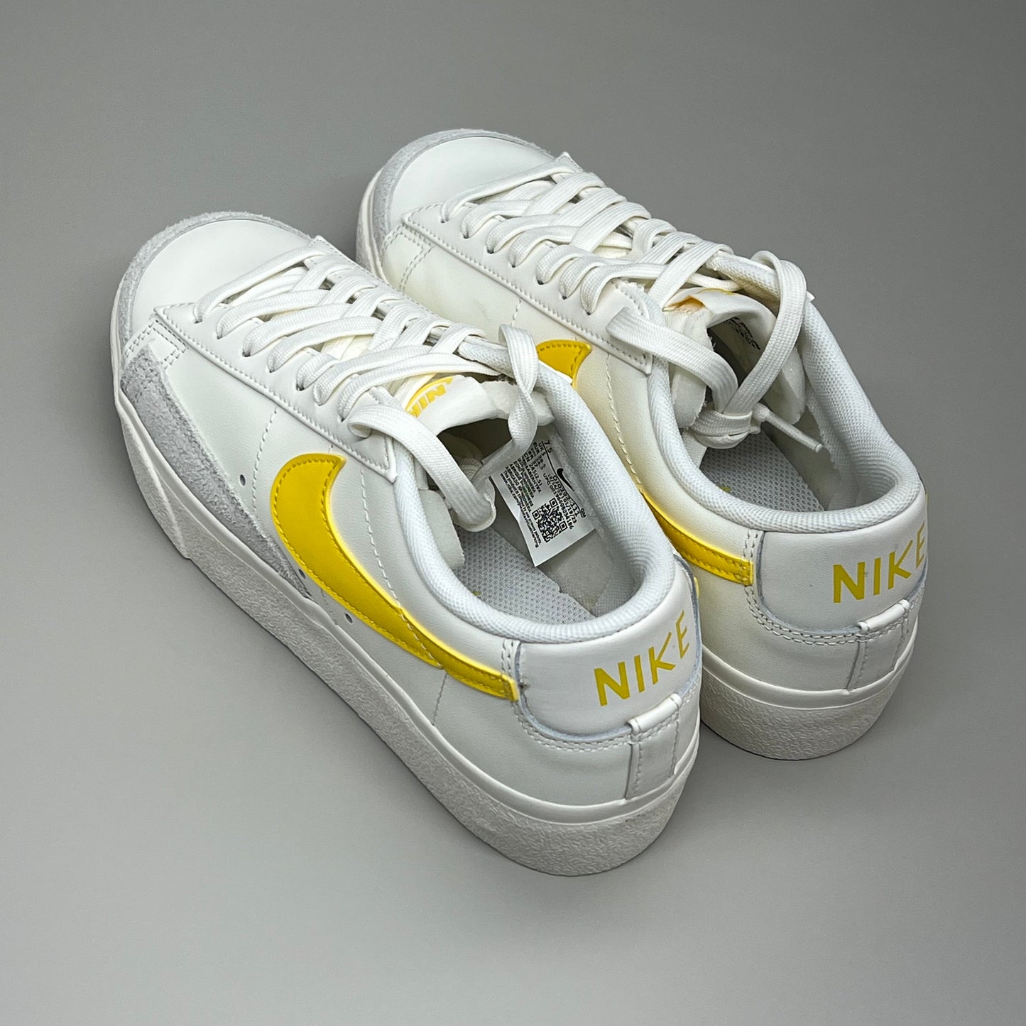 NIKE Blazer Low Cut Platform Sneaker Sz Women's 6.5 Men's 5 Yellow/Grey/White
