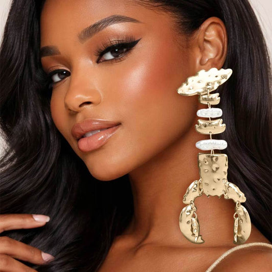 Bold Abstract Pearl Hammered Metal Lobster Link Drop Statement Earrings