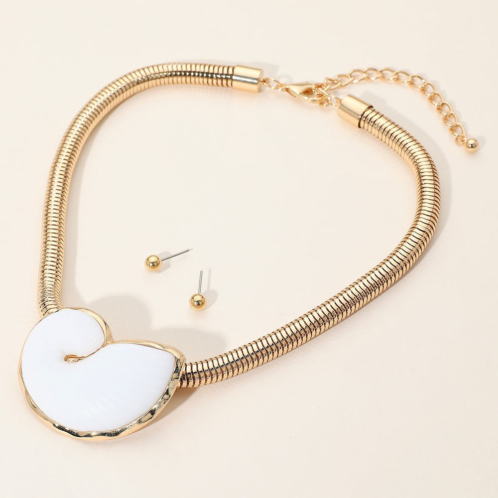 Chunky Coastal Shell Pedant Accent Snake Chain Statement Necklace