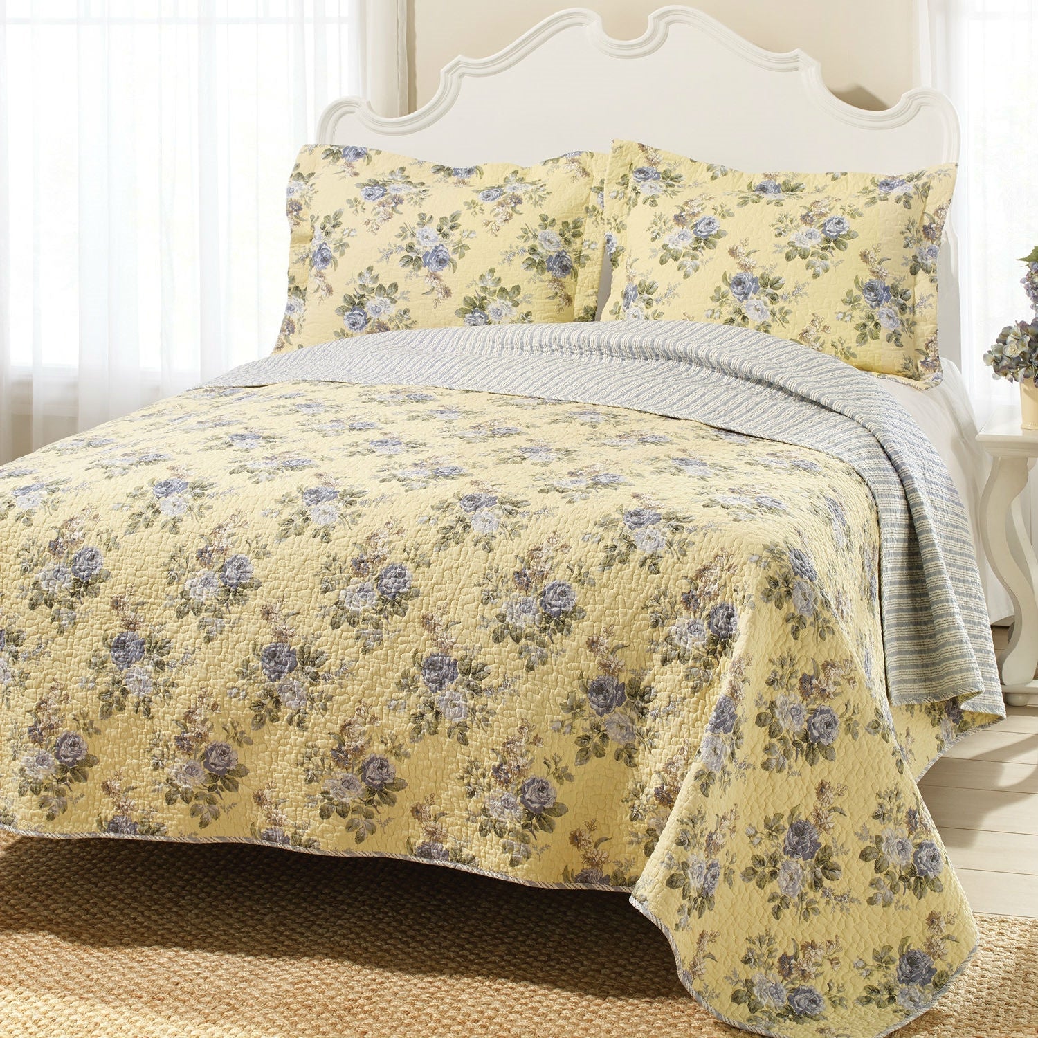 Full / Queen Yellow Blue Floral Lightweight Coverlet Set-0