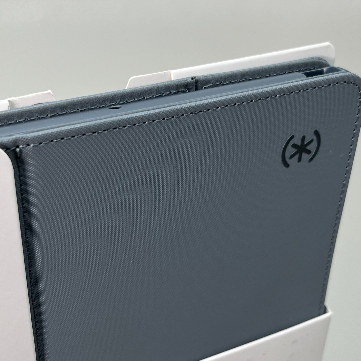 SPECK Balance Folio Case – 10.2” iPad ONLY (7th/8th/9th Gen 2019–2021) – NOT 9.7”