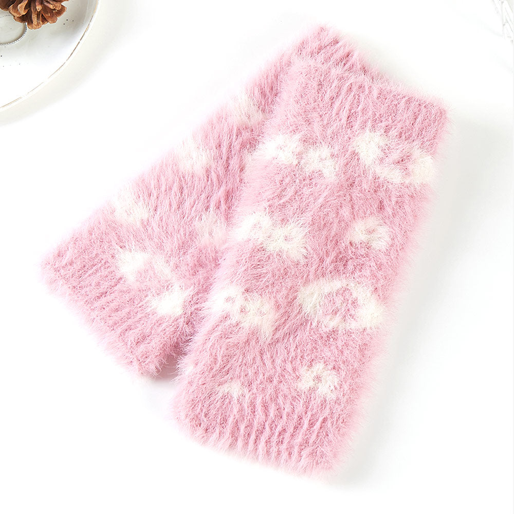 Leopard Patterned Faux Fur Fingerless Gloves / Wrist Warmer