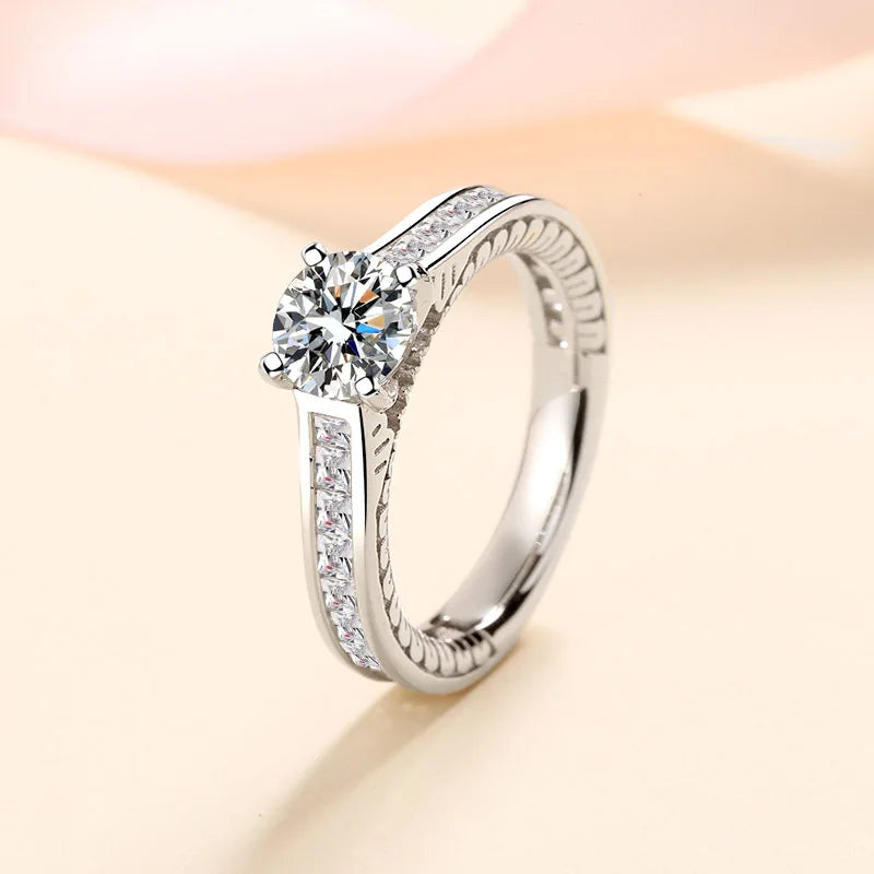 S925 Sterling Silver Luxury Women's Wedding Ring 4 Claw Diamond 2 Carat Moissanite Rhodium Plated with GRA Certification