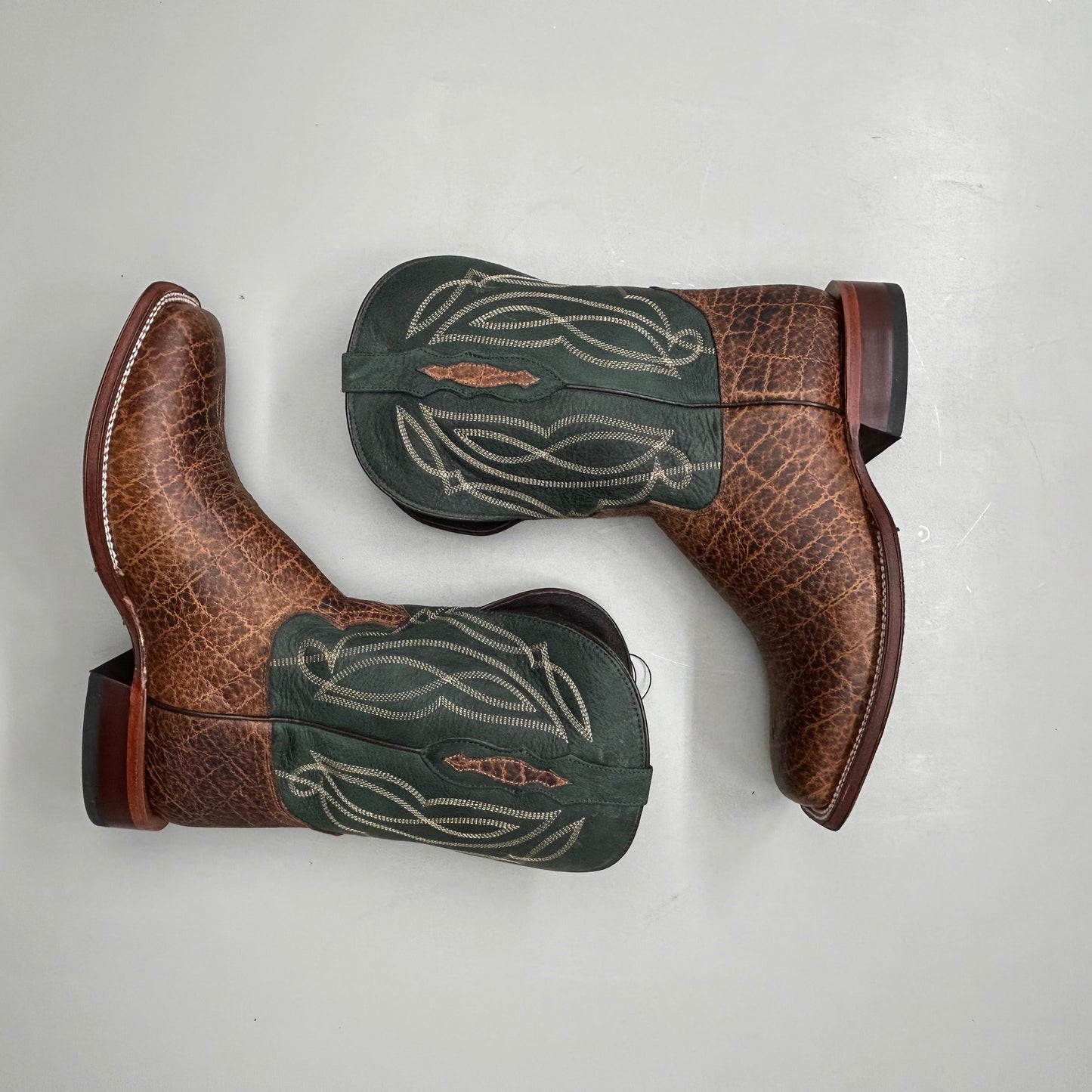 Tony Lama Tapadera Walnut Elephant Print Cowhide Style #TL317 Men's Size 8 EE