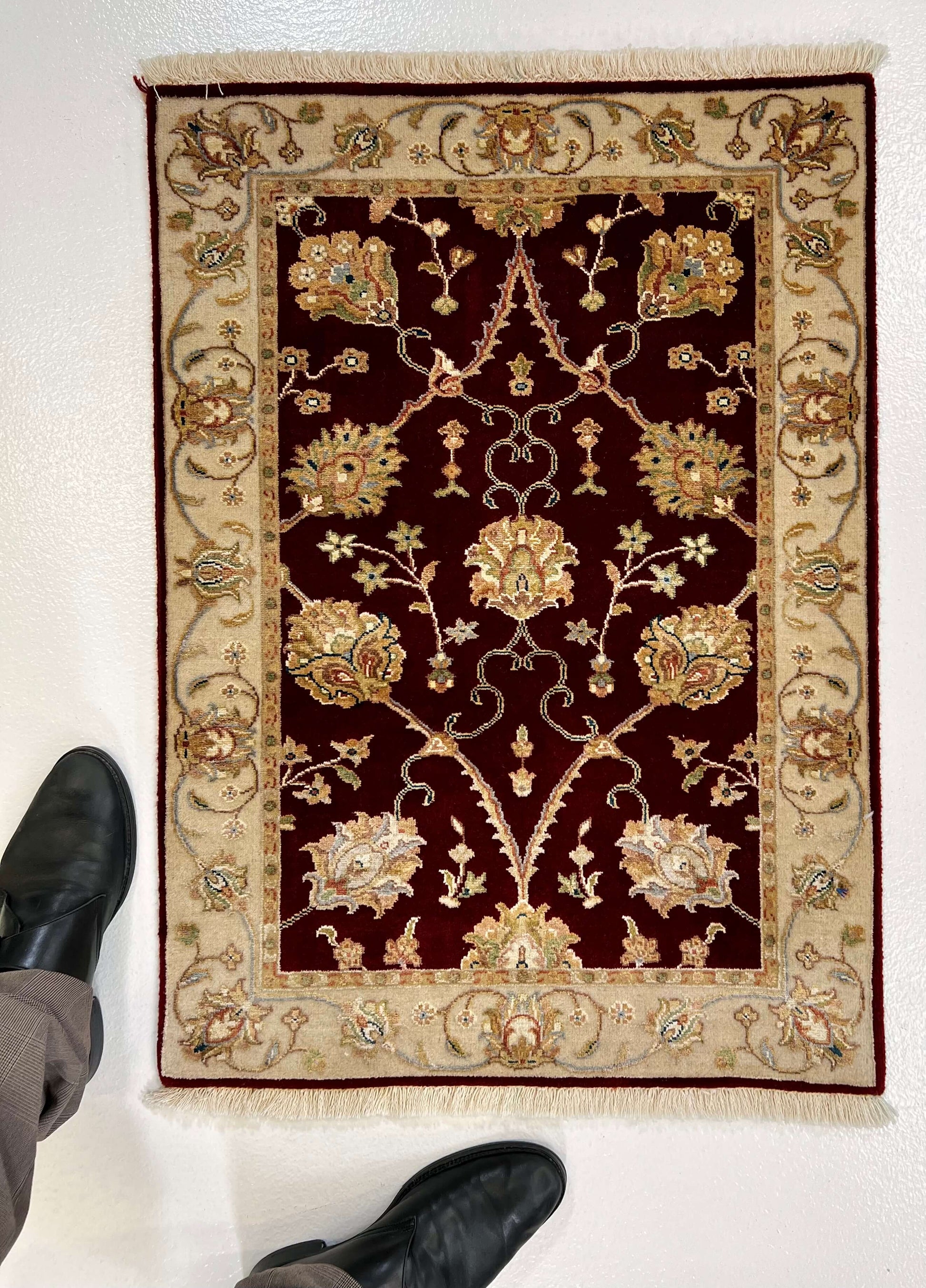 Wool w. silk Kumkapi red/ivo 2x3-4