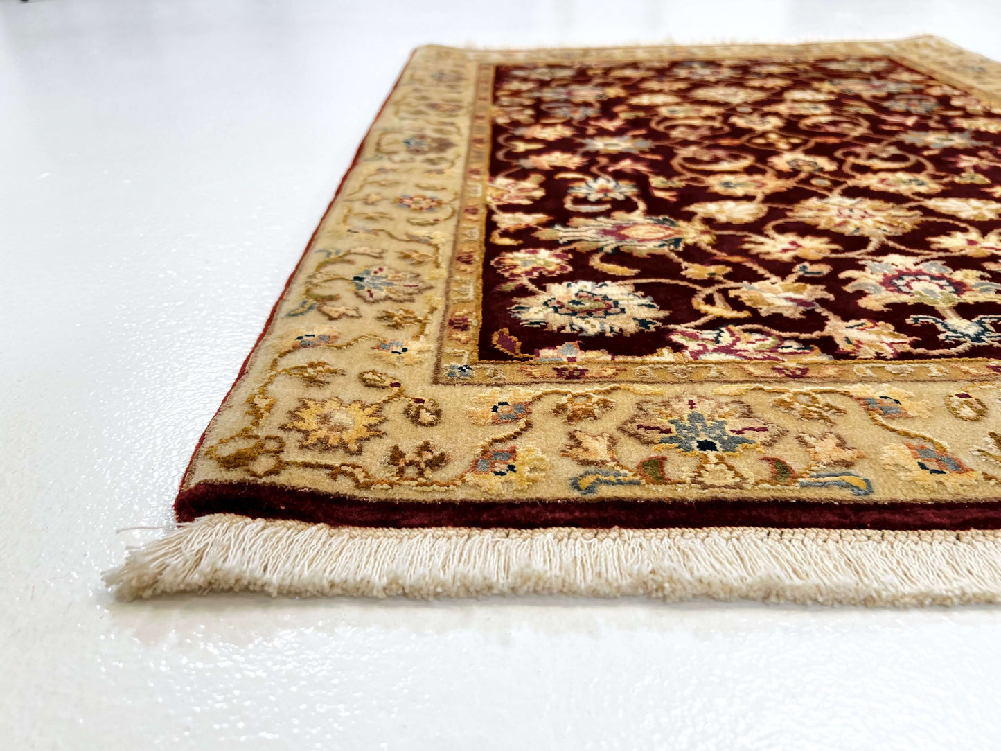 Wool w. silk Kumkapi red/ltgld 2x3-2