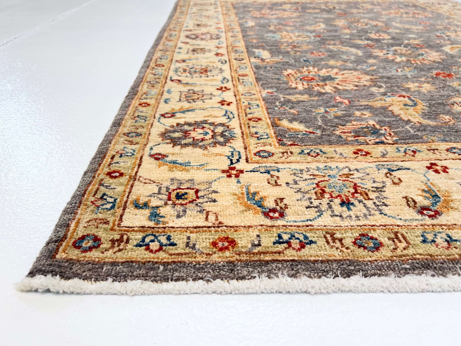 Chobi Farahan gry/bge 4'00"x5'06"-2