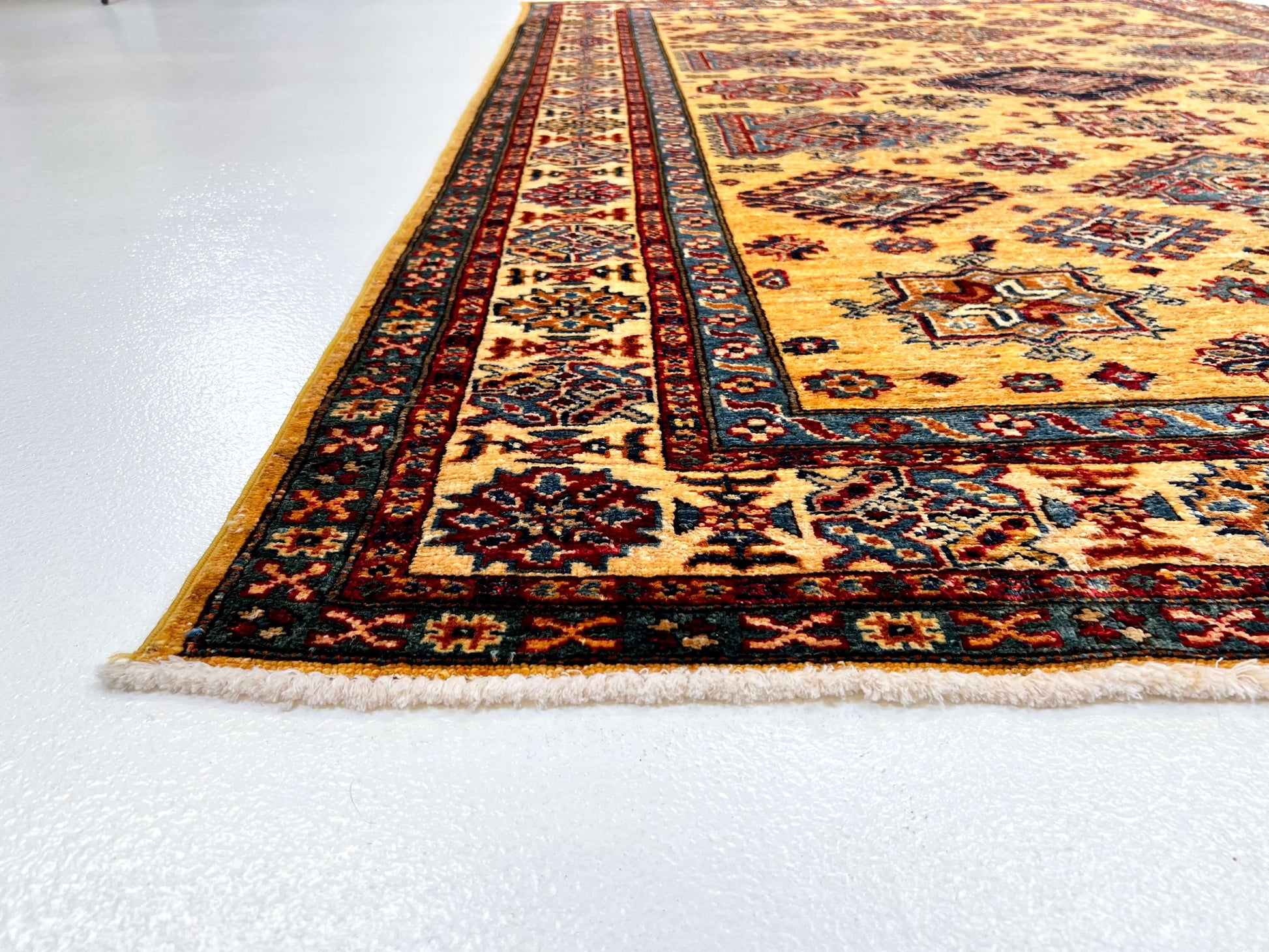 Super Kazak (5'08"x7'11") gold/ivory-2