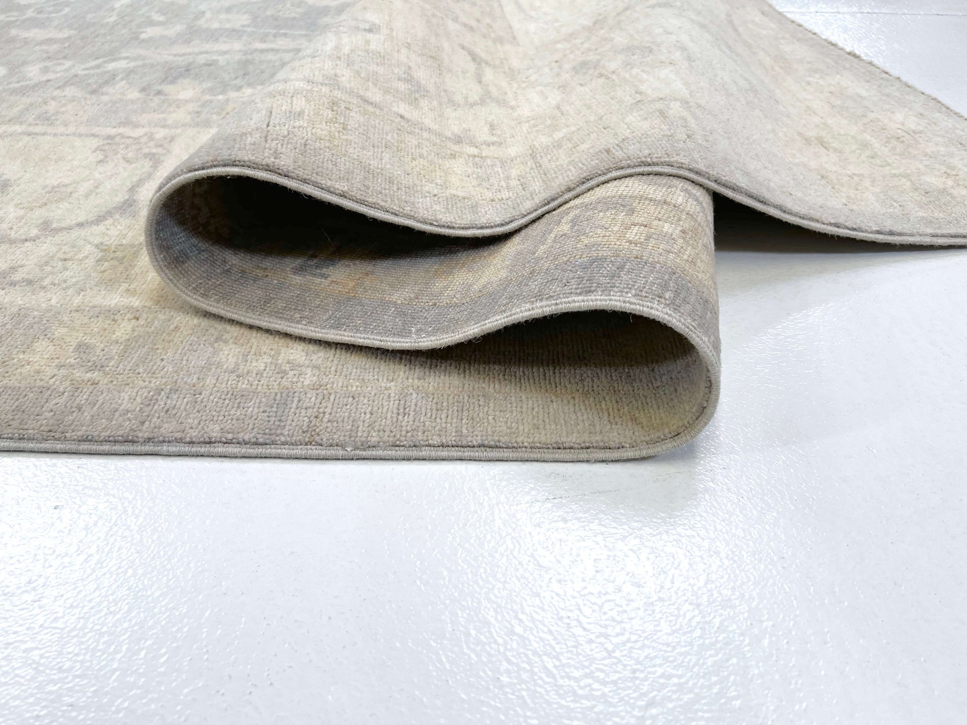WhiteWash Chobi 10'00" x 13'05" lt.gry/ivo-3