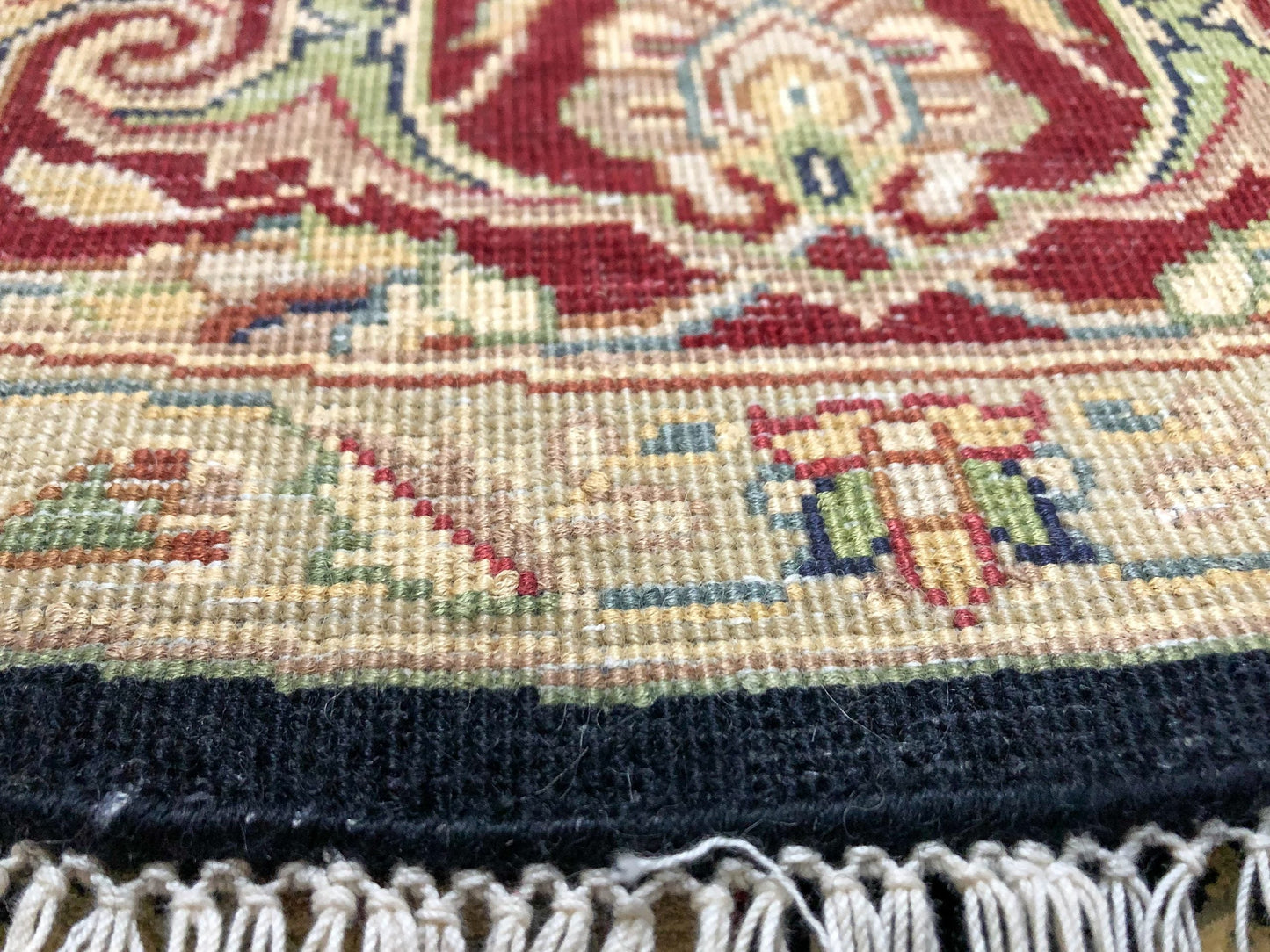 Indo-Persian Wool & Silk blk/dkred 4' round-3