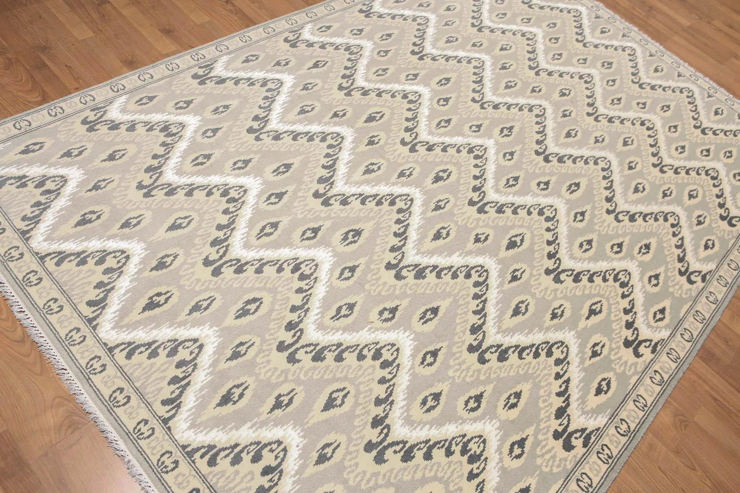 6' x 9' Hand Knotted IKAT Design Wool & Bamboo Silk Area Rug Gray-2