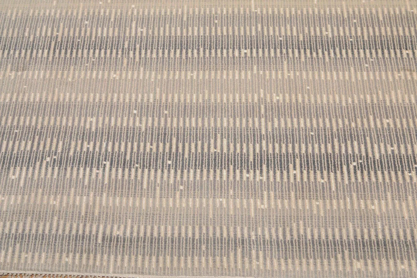 6' x 9' Hand Knotted Glam Industrial 100% Wool Area rug Gray-4