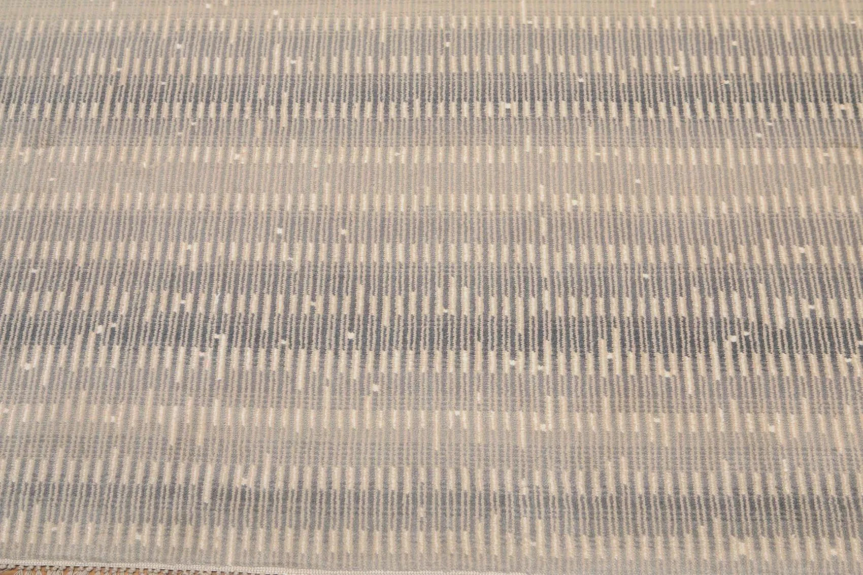 6' x 9' Hand Knotted Glam Industrial 100% Wool Area rug Gray-4