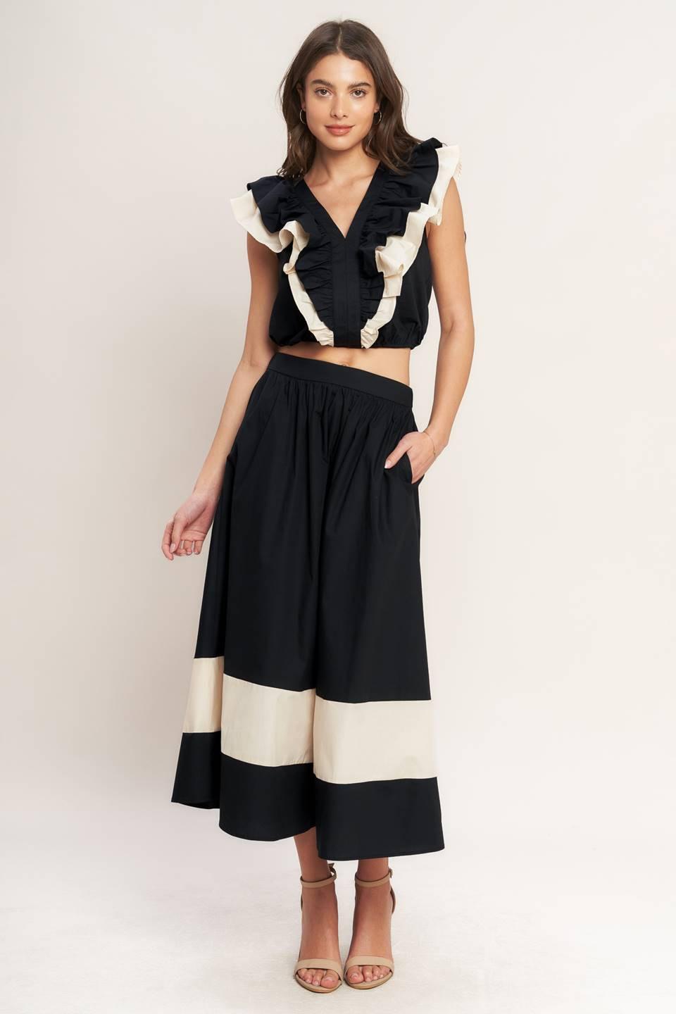 GALLERY CONTRAST WOVEN CROP TOP
