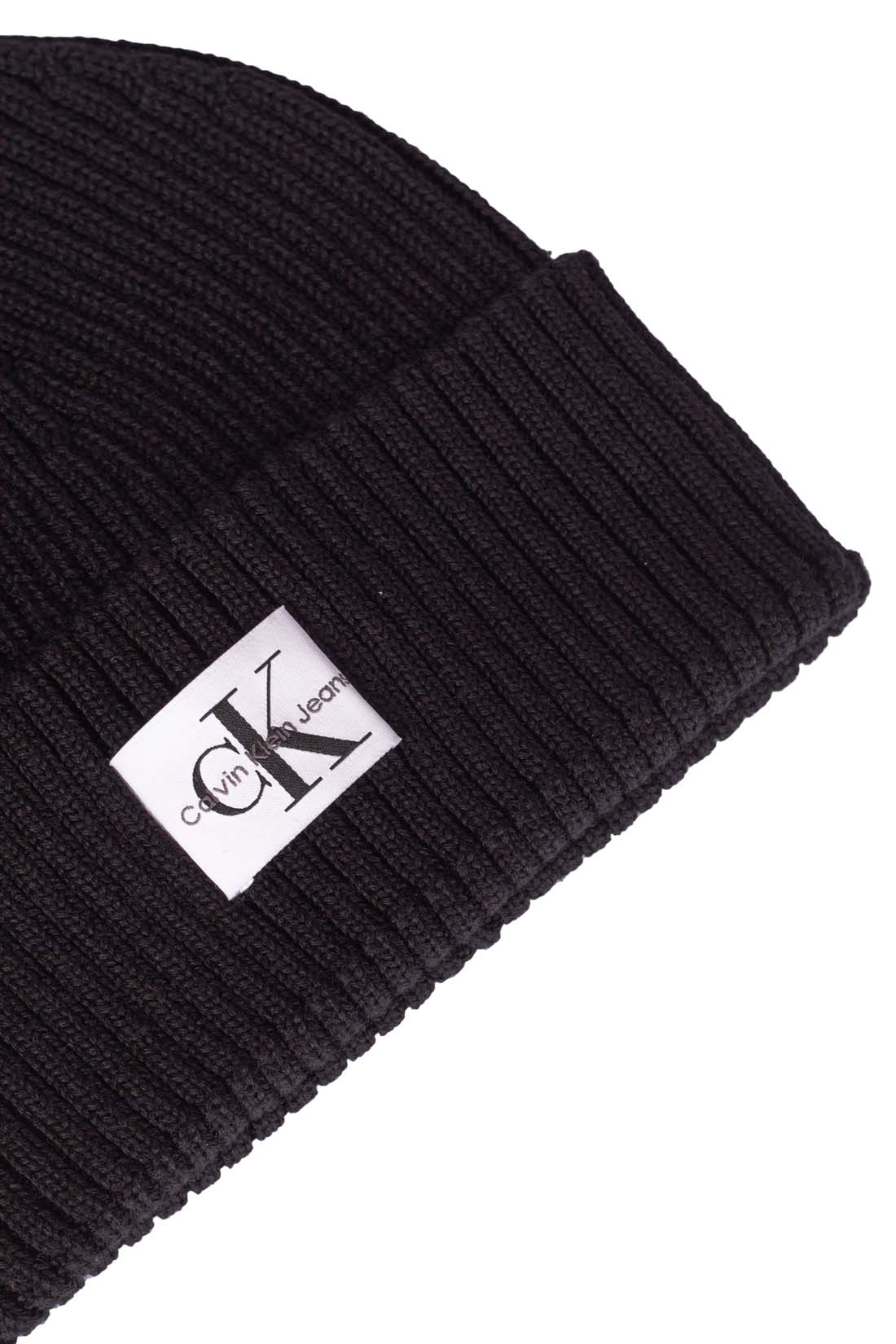 CALVIN KLEIN JEANS - Women's ribbed beanie with logo patch-4