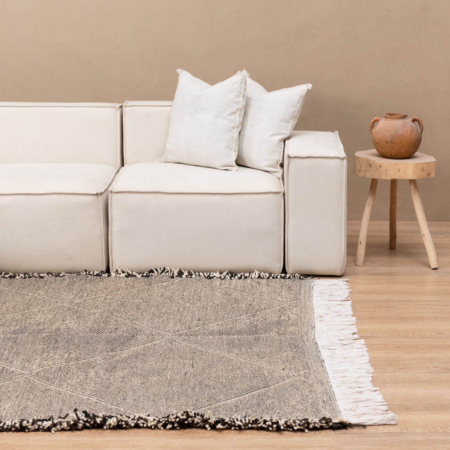 Tamemt - taznakht kilim rug-1