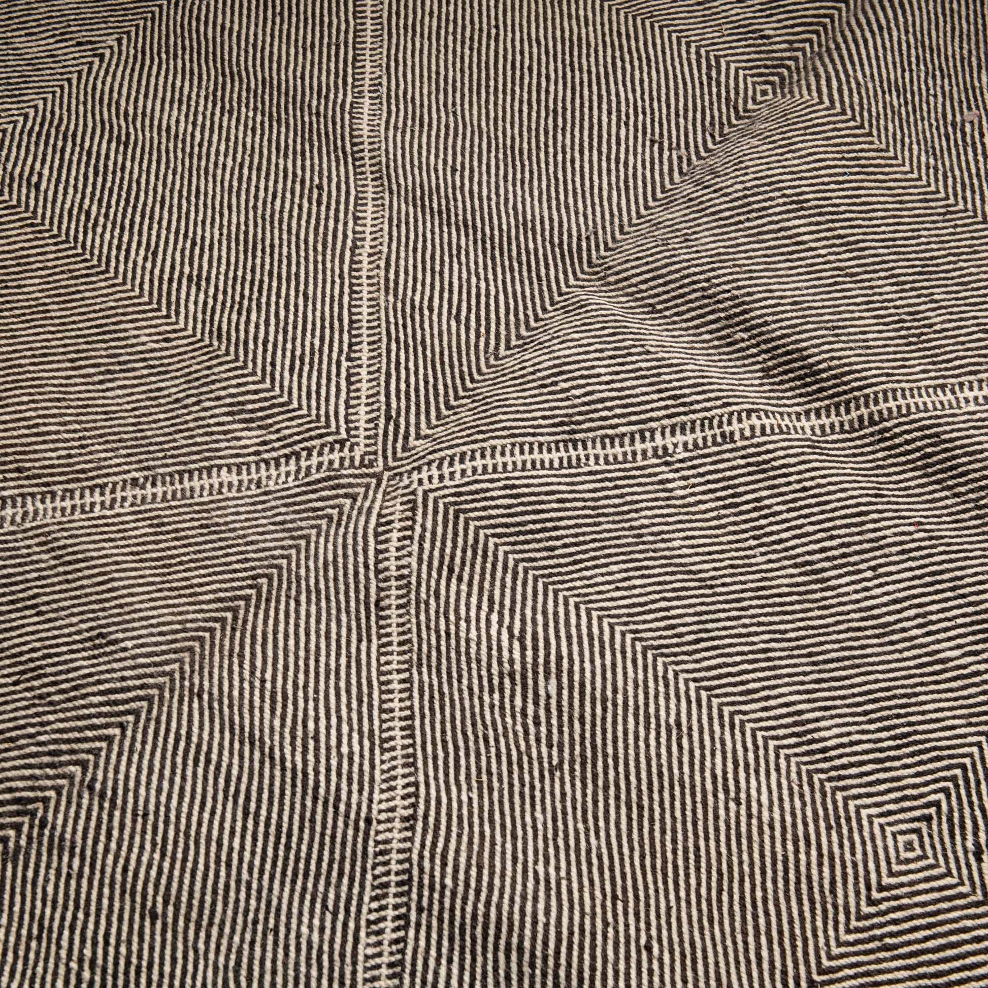 Tamemt - taznakht kilim rug-2