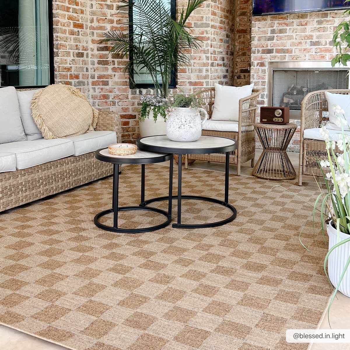 Kuval Checkered Brown Rug-1