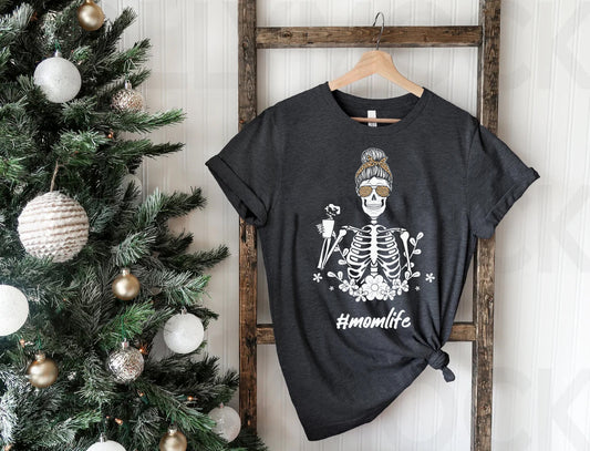 #momlife Graphic Tee