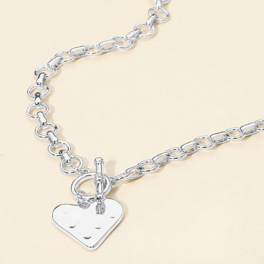 Hammered Metal Heart Pendant Chunky Chain Toggle Necklace