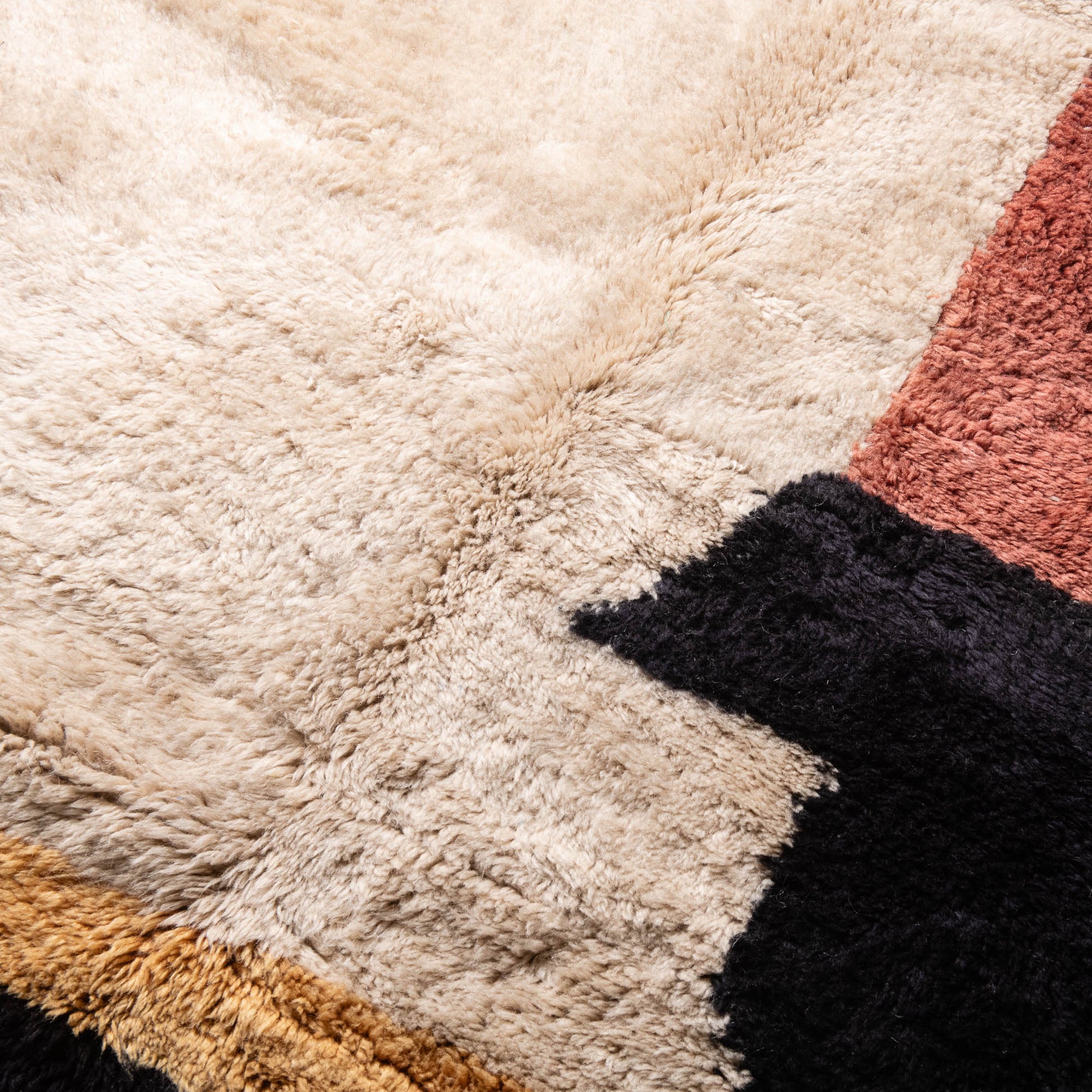 Gzoula - Luxury Shag Moroccan Rug-2