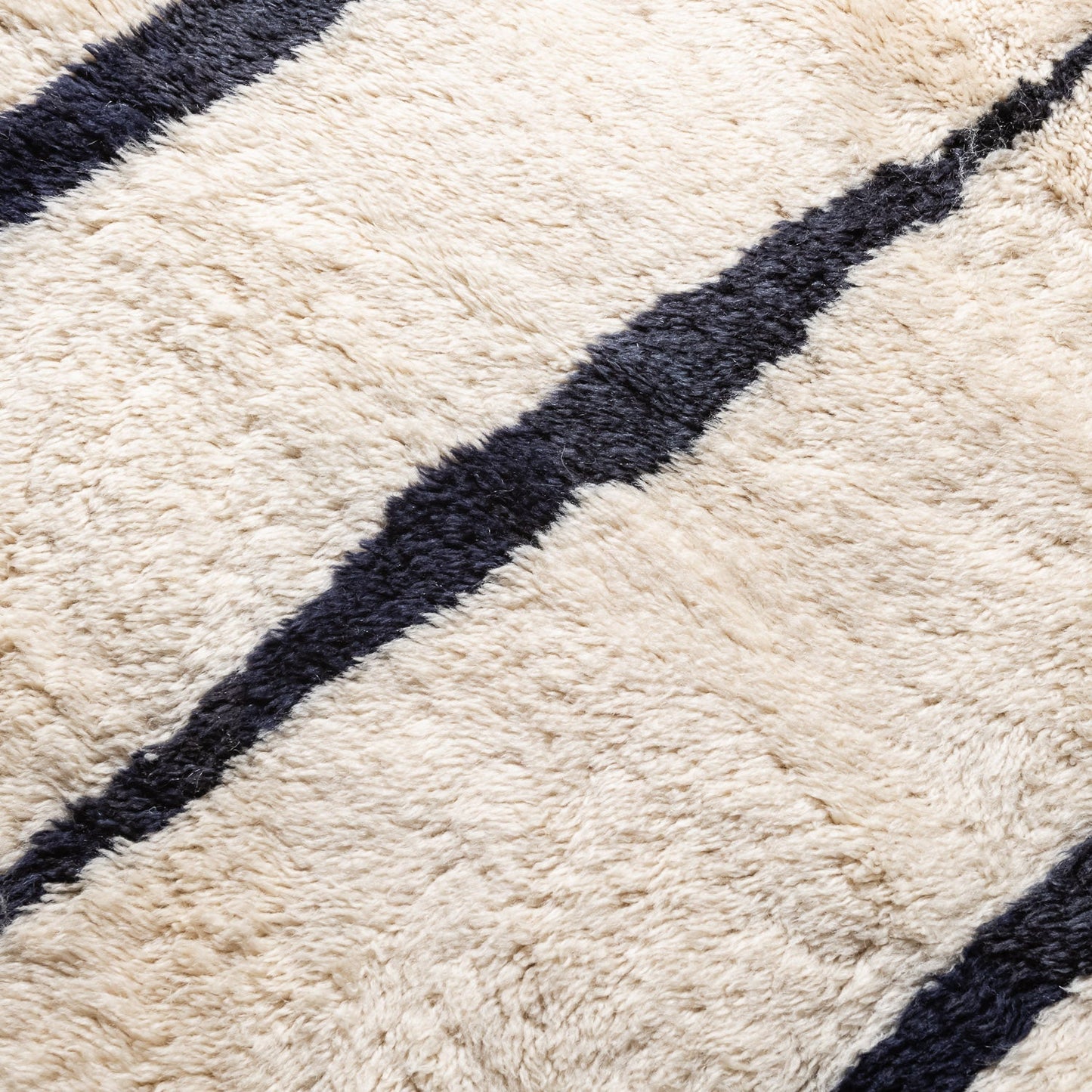 Elegant Rhythm - Luxury Shag Moroccan Rug-2