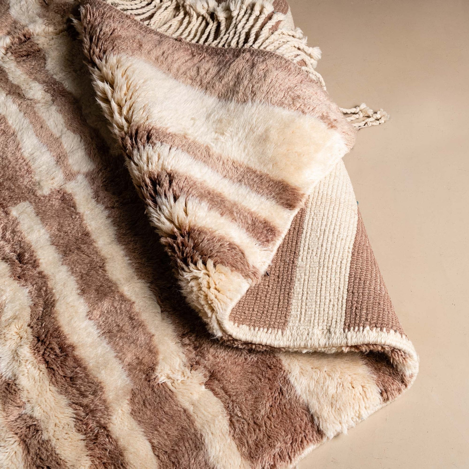 Shimmering Sands - Luxury Shag Moroccan Rug-3