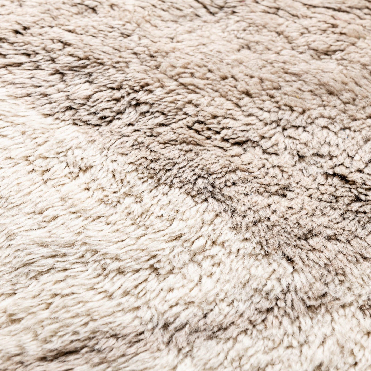 Pale Elegance - Luxury Shag Moroccan Rug-2