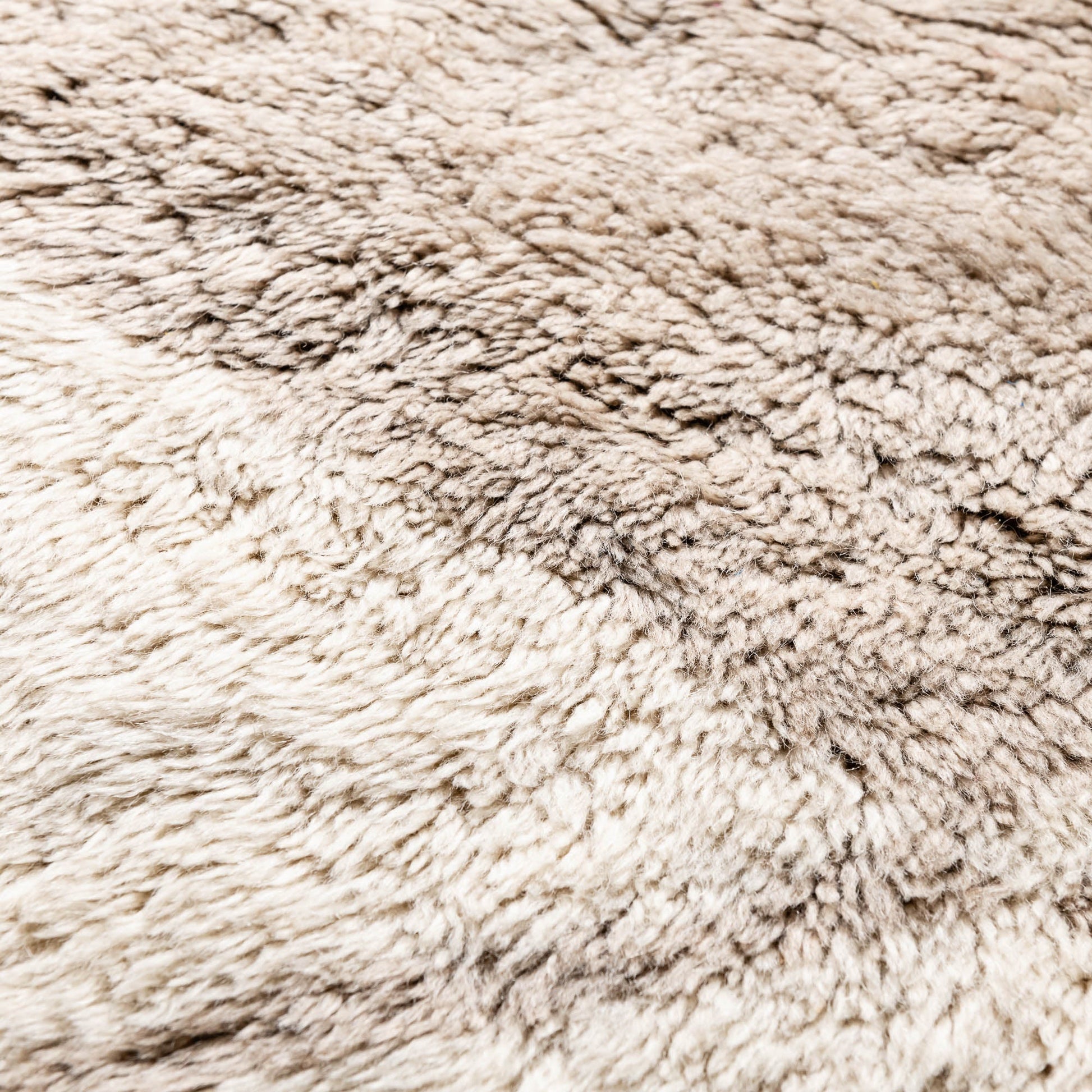 Pale Elegance - Luxury Shag Moroccan Rug-2
