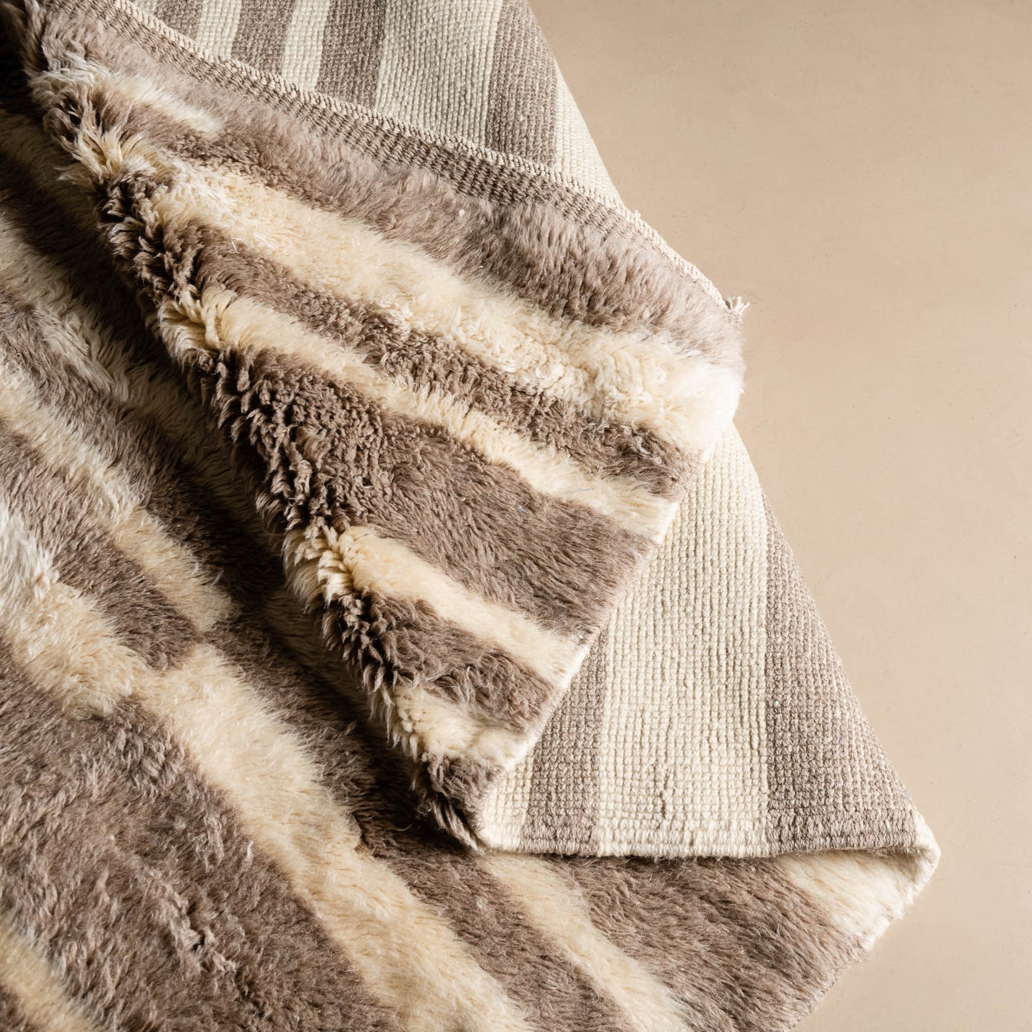 Shimmering Sands - Luxury Shag Moroccan Rug-3