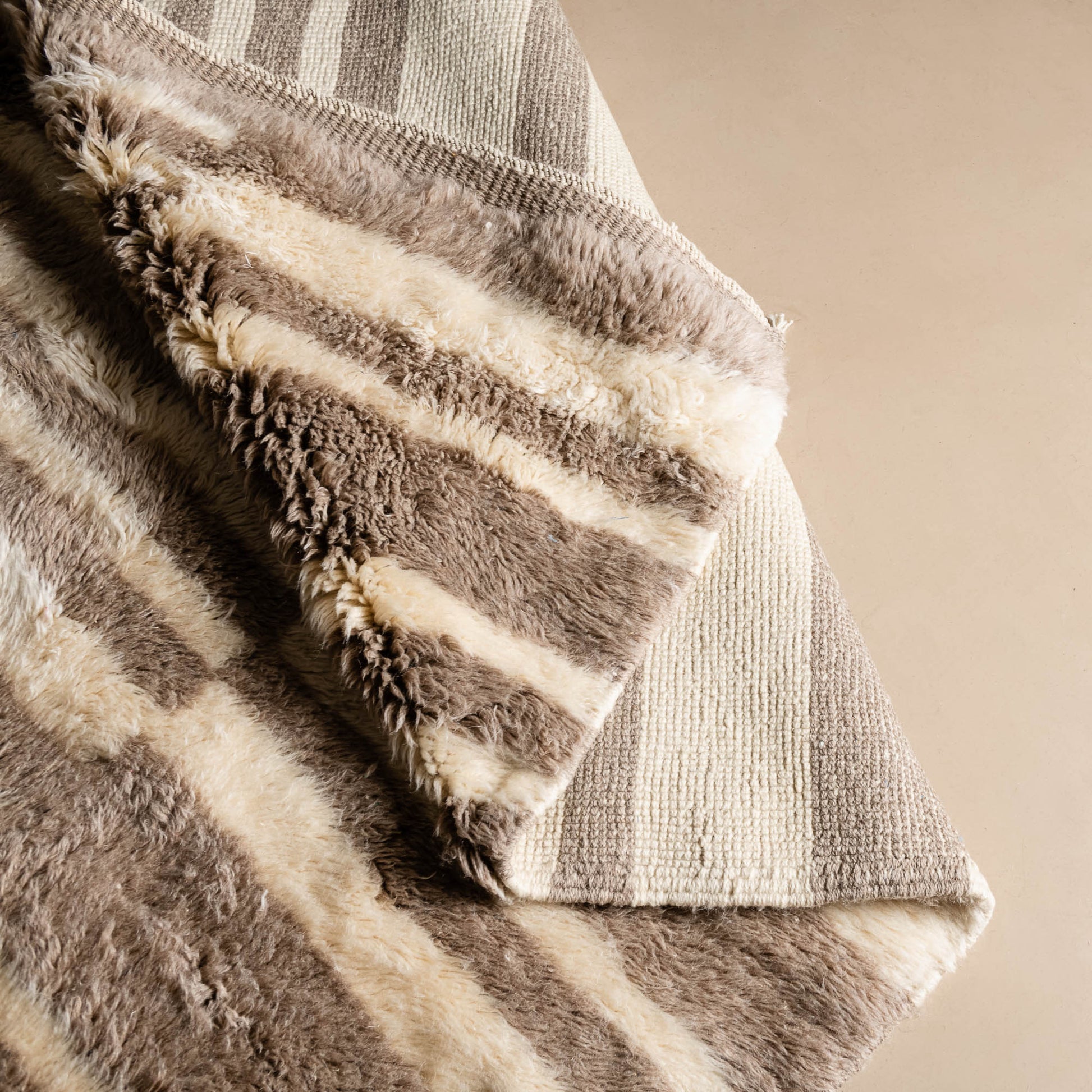 Shimmering Sands - Luxury Shag Moroccan Rug-3