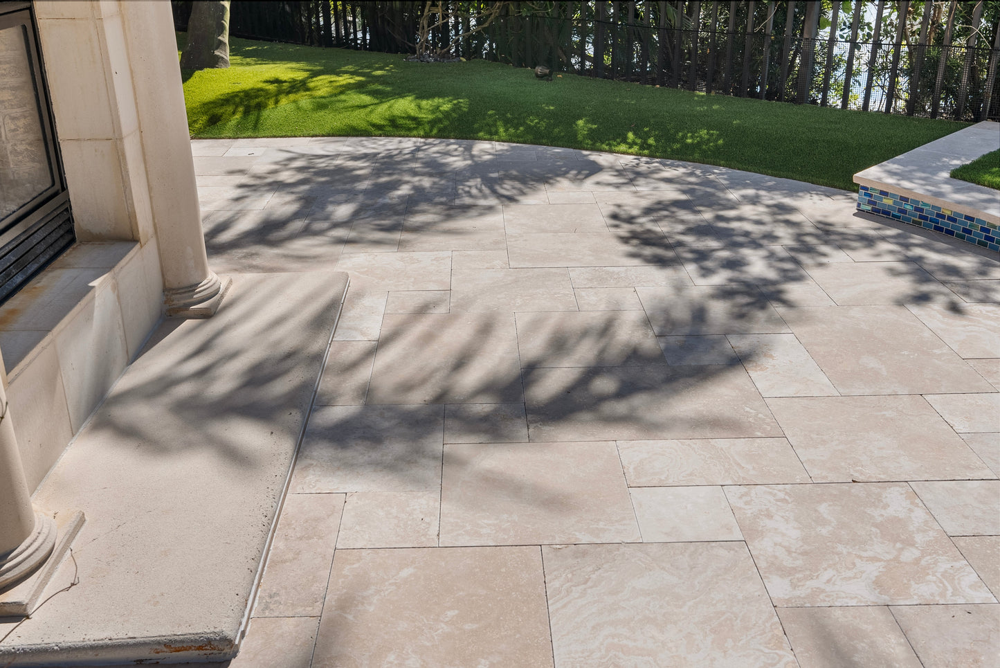 Ivory Moderno Travertine Filled and Tumbled Pavers