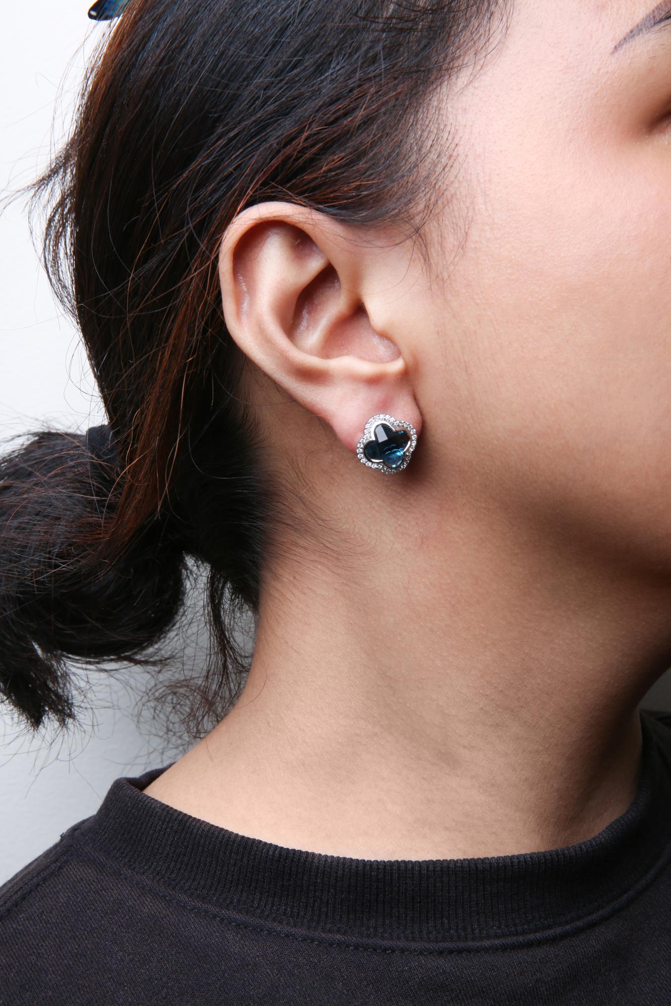 18K White Gold 3/8 Cttw Diamond and 11x11mm Clover-Cut London Blue Topaz Gemstone Halo Clover Stud Earrings (G-H Color, SI1-SI2 Clarity)-2