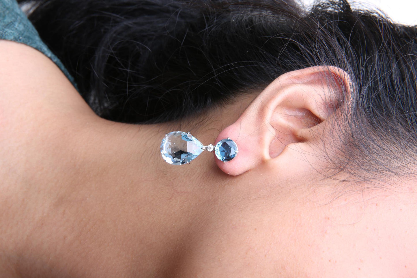 18K White Gold 1/5 Cttw Diamond with Round London Blue Topaz and 20 x 15mm Pear Cut Sky Blue Topaz Gemstone Dangle Earring (G-H Color, SI1-SI2 Clarity)-2