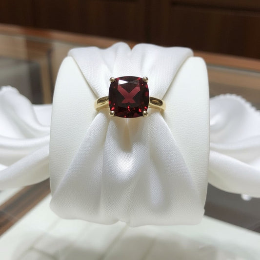 "Never Forgotten" Cushion Cut Cremation Ring Small 6x6mm