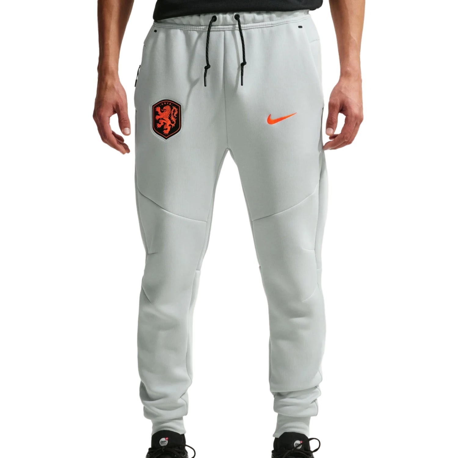 Netherlands Tech Fleece presentation soccer tracksuit 2026/27 - Nike-2