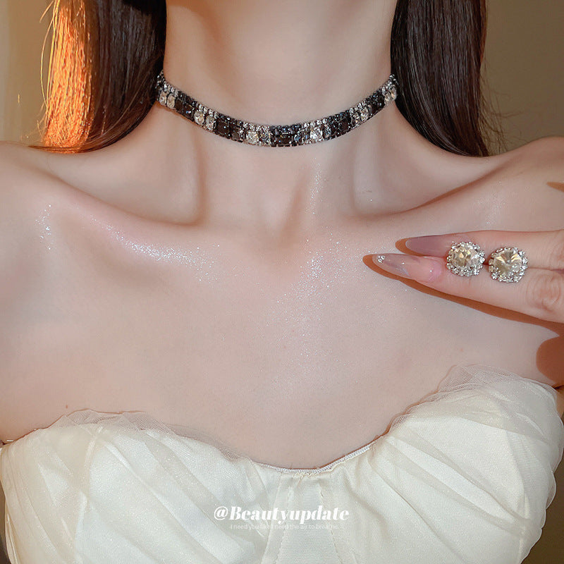 Square Round Zircon Ear French Entry Lux Clavicle Chain Advanced Jewelry Set