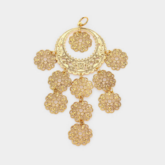 Antique Detailed Metal Link Pendant